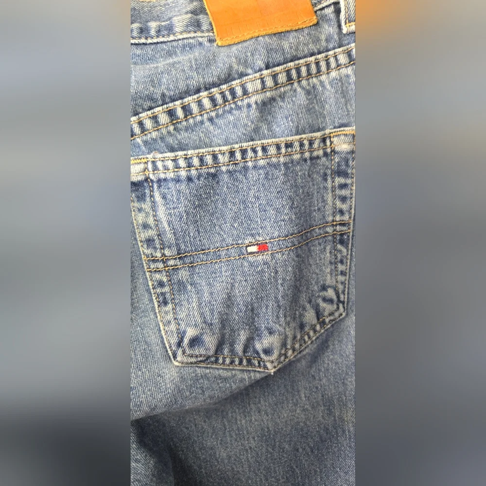 3/$25 Tommy Hilfiger 2002 Y2K Vintage Boyfriend Denim Jean Size 8